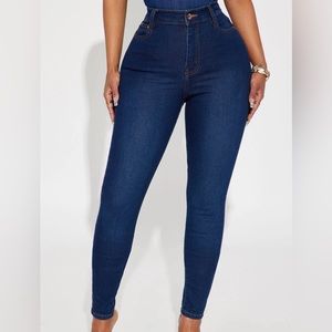 Women’s Fashion Nova Supernatural High Rise Skinny Jeans Dark Wash Size 3